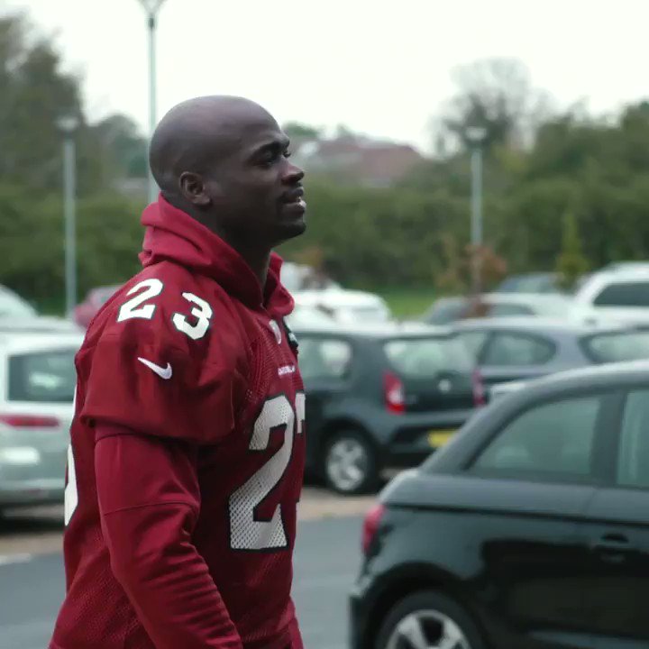 Day 1 of practice in London for our @NFLUK game ✅  #BritishBirdGang https://t.co/TN1VQ7sIn2