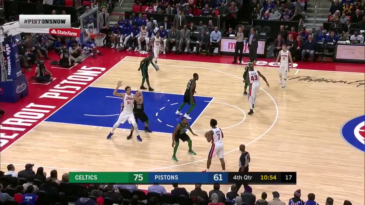 BOBAN dropping dimes. #PistonsNow https://t.co/WiY3J7JrDr