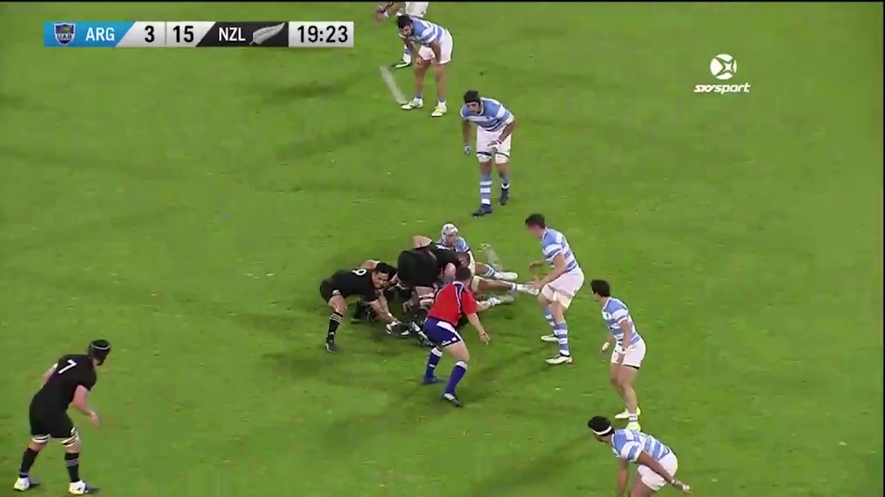  Happy 30th birthday to All Blacks great Beauden Barrett. Barrett is someone who makes the difficult look easy.

