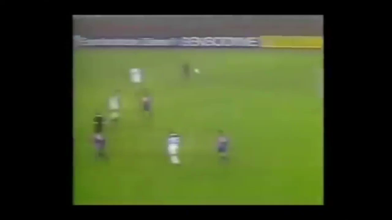 Happy birthday to former Barcelona man Hristo Stoichkov

A true scorer of great goals... 