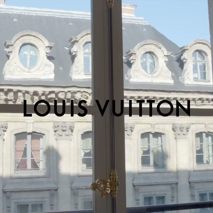 Louis Vuitton on X: Making of a #LouisVuitton gown. A look at the