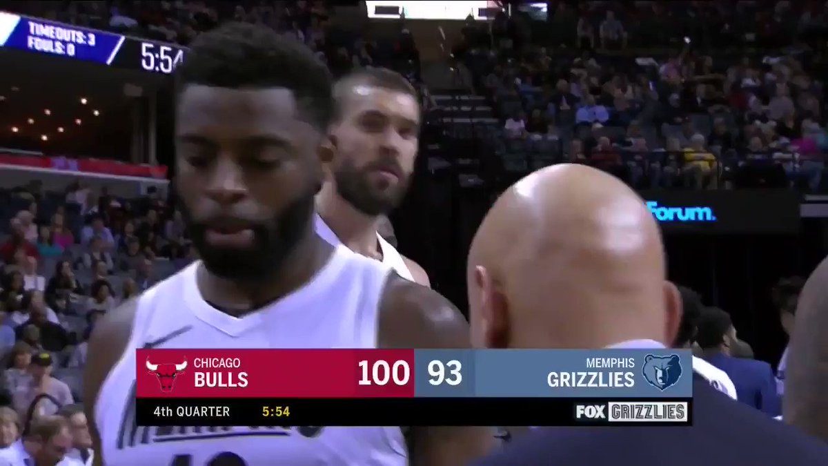 .@TyrekeEvans was one 3 point make away from a career-high tonight   #TrophyGame https://t.co/bRGdzHxJ9d