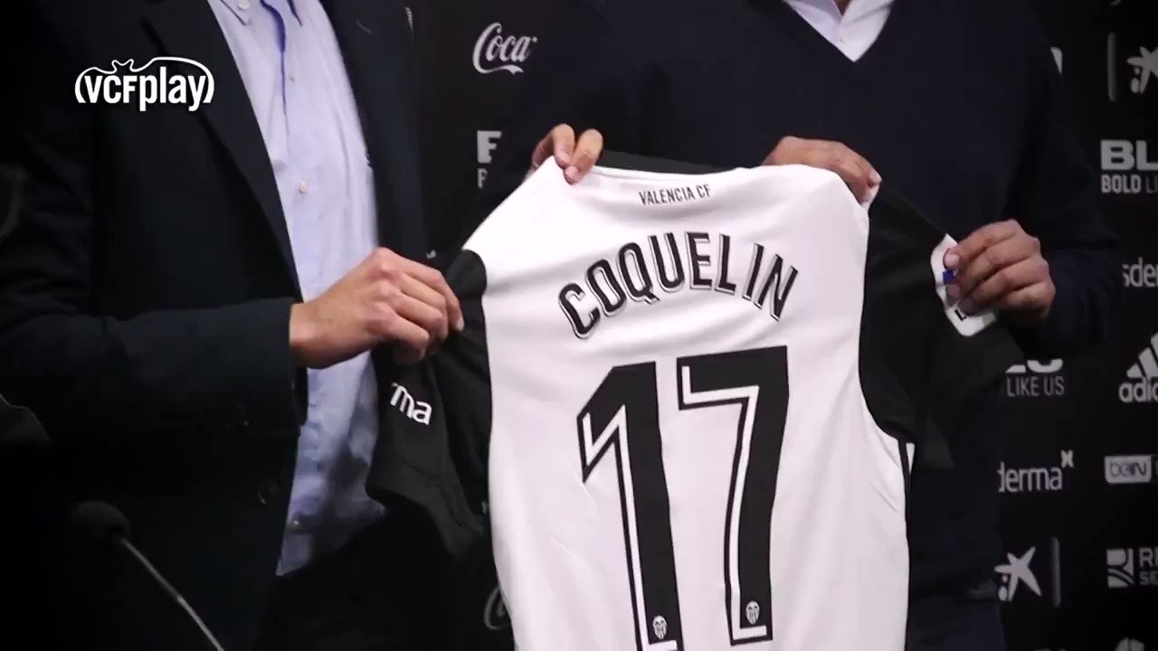   Happy 27th birthday to Francis Coquelin! We hope to see you out on the pitch again soon! 