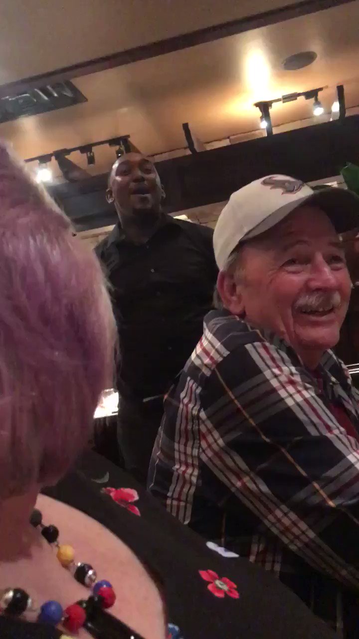 Best Happy Birthday song since Tevin Campbell on Fresh Prince. This waiter is killin it

(via Jukin Media) 