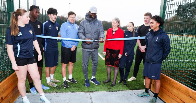 Tottenham legend opens state-of-the-art football pitch at @OnslowStAudreys  https://t.co/3wOEkF1639