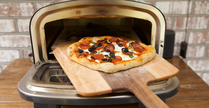 Current Model P Smart Pizza Oven 8A0A3570