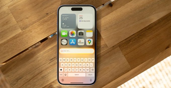 A photo of an iPhone showing Siri.