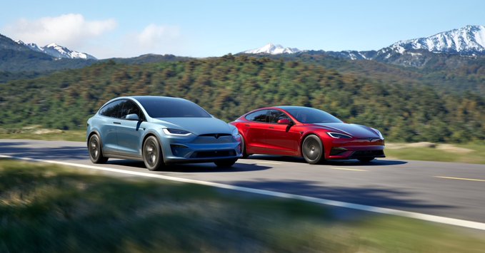 The refreshed 2025 Tesla Model S (right) and Model X (left).