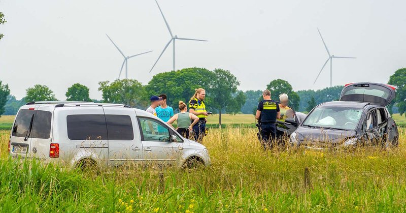 Botsing tussen auto en bestelbus op N50 bij Kampen