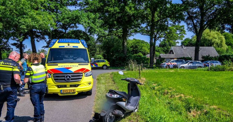 Scooterrijder gewond bij ongeluk in Boekelo