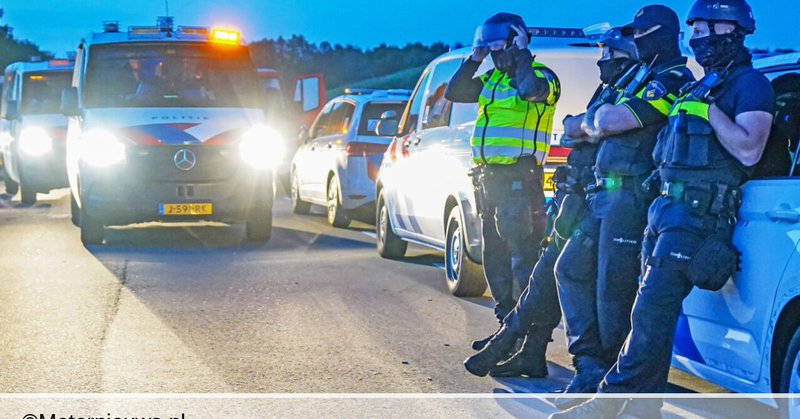 Illegaal feest ontruimd door politie in Termunterzijl