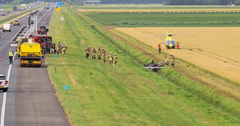 Traumahelikopter ingezet bij ongeval op A6