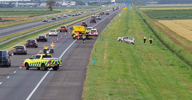 Ernstig ongeval op de A6: Automobilist gewond