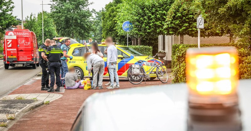 Ongeval tussen fietser en scooterrijder op de Hogeweg in Amersfoort