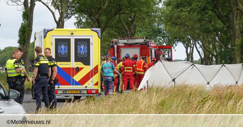 Dodelijke aanrijding auto tegen vrachtwagen in Nieuwolda