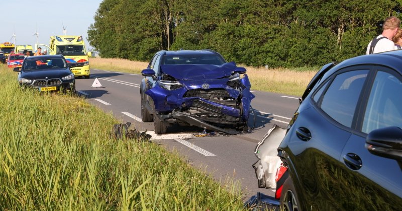 Bestuurder gewond bij aanrijding in Midlum
