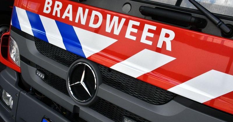 Buitenbrand op Montrealweg in Botlek Rotterdam