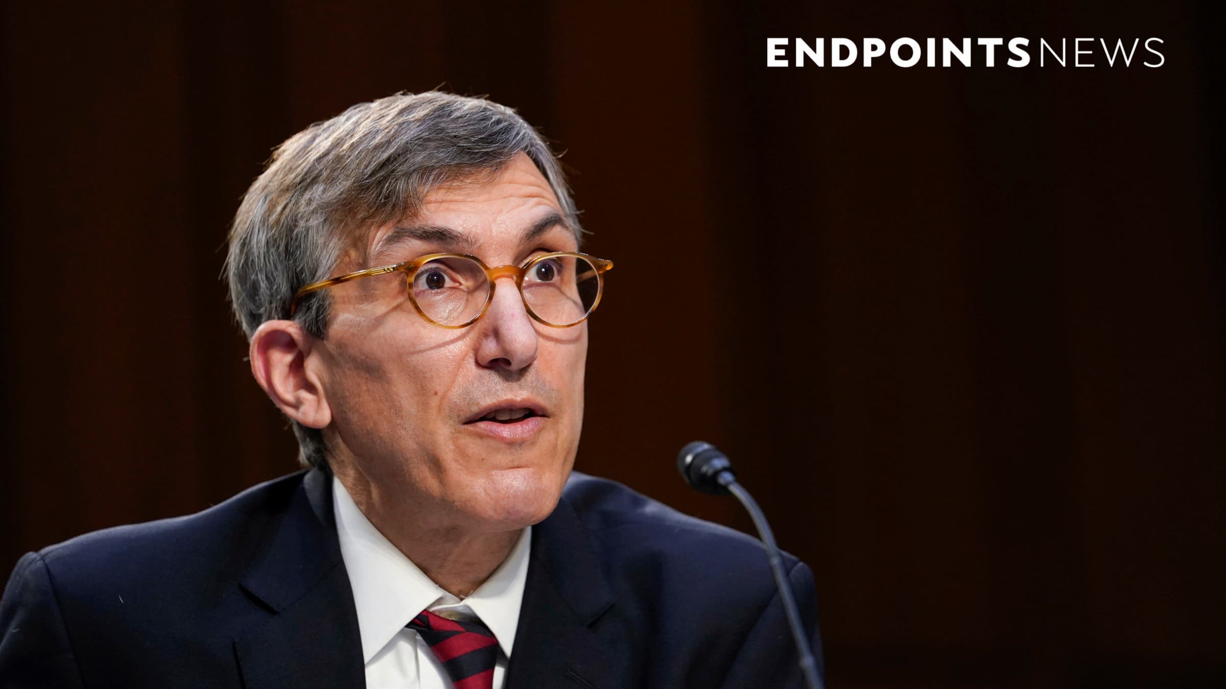 ArmstrongDrew's tweet card. Ex-FDA official Marks supports pause of Sarepta's Elevidys shipments, citing safety concerns, after previously backing its approval despite internal FDA opposition