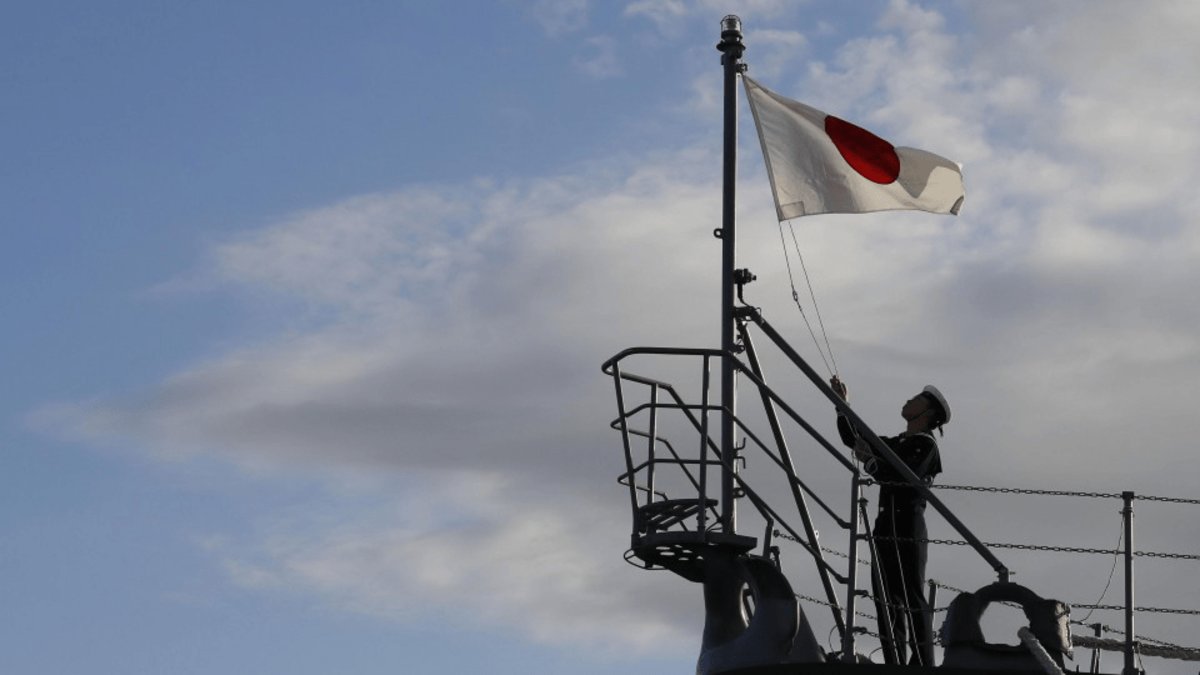 elyratner's tweet card. A Japanese Maritime Self-Defense Force destroyer sailed through the Taiwan Strait last week, days after a Chinese fighter jet flew dangerously close to a Japanese patrol plane over the Pacific,...