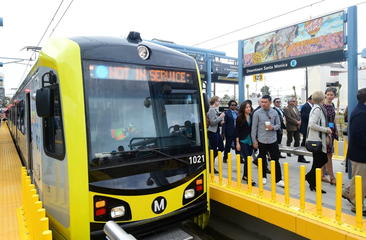 LindseyPHorvath's tweet card. 12 chosen artworks will embellish new stations created by the East San Fernando Valley Transit Project and the G Line Improvements Project