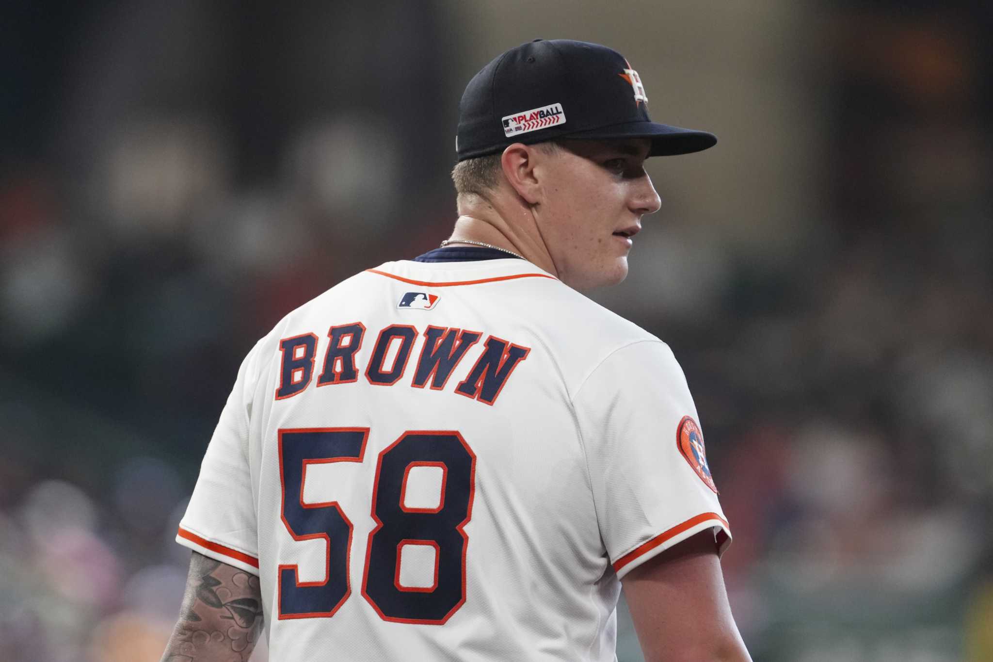 ChronAstros's tweet card. Seattle has closed Houston's lead in the AL West to three games with consecutive wins. Hunter Brown pitches for Astros in finale.