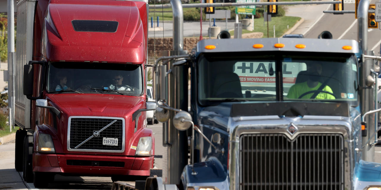bylizyoung's tweet card. Logistics experts are projecting flat freight demand heading into what is usually the trucking sector’s peak season.