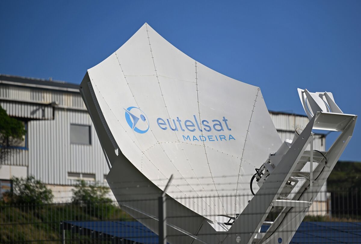 Alanrkatz's tweet card. Europe’s only Starlink alternative has to get cash fast to have any hope of challenging Elon Musk’s provider of satellite-based internet services.