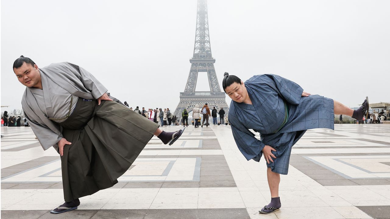 nippon_en's tweet card. Sumō is hitting the road, with exhibitions planned in London in 2025 and Paris in 2026. Journalist Nagayama Satoshi looks at the history of these overseas goodwill trips and their role in fostering...