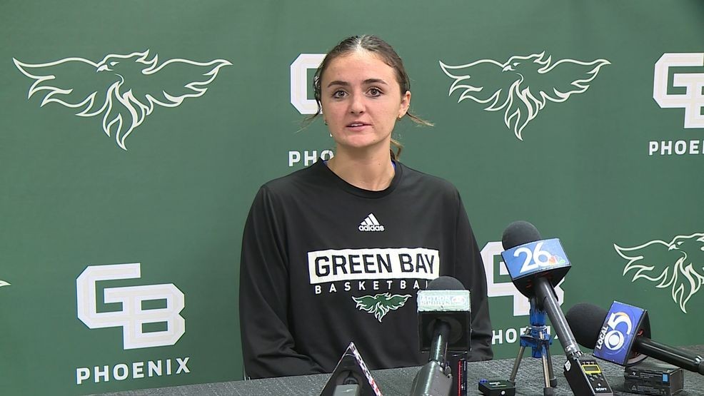 dougritchay's tweet card. Former Green Bay star Cassie Schiltz joins UW-Oshkosh's coaching staff