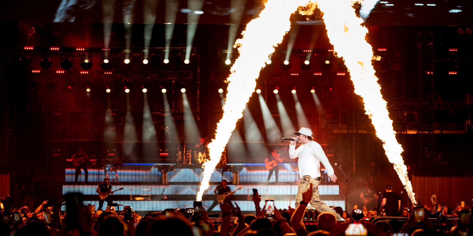 EdMasley's tweet card. The biggest metro Phoenix concerts in July also include Kesha, Oliver Anthony, Goo Goo Dolls, Alison Krauss, Kool & the Gang, Sam Hunt and Babymetal.