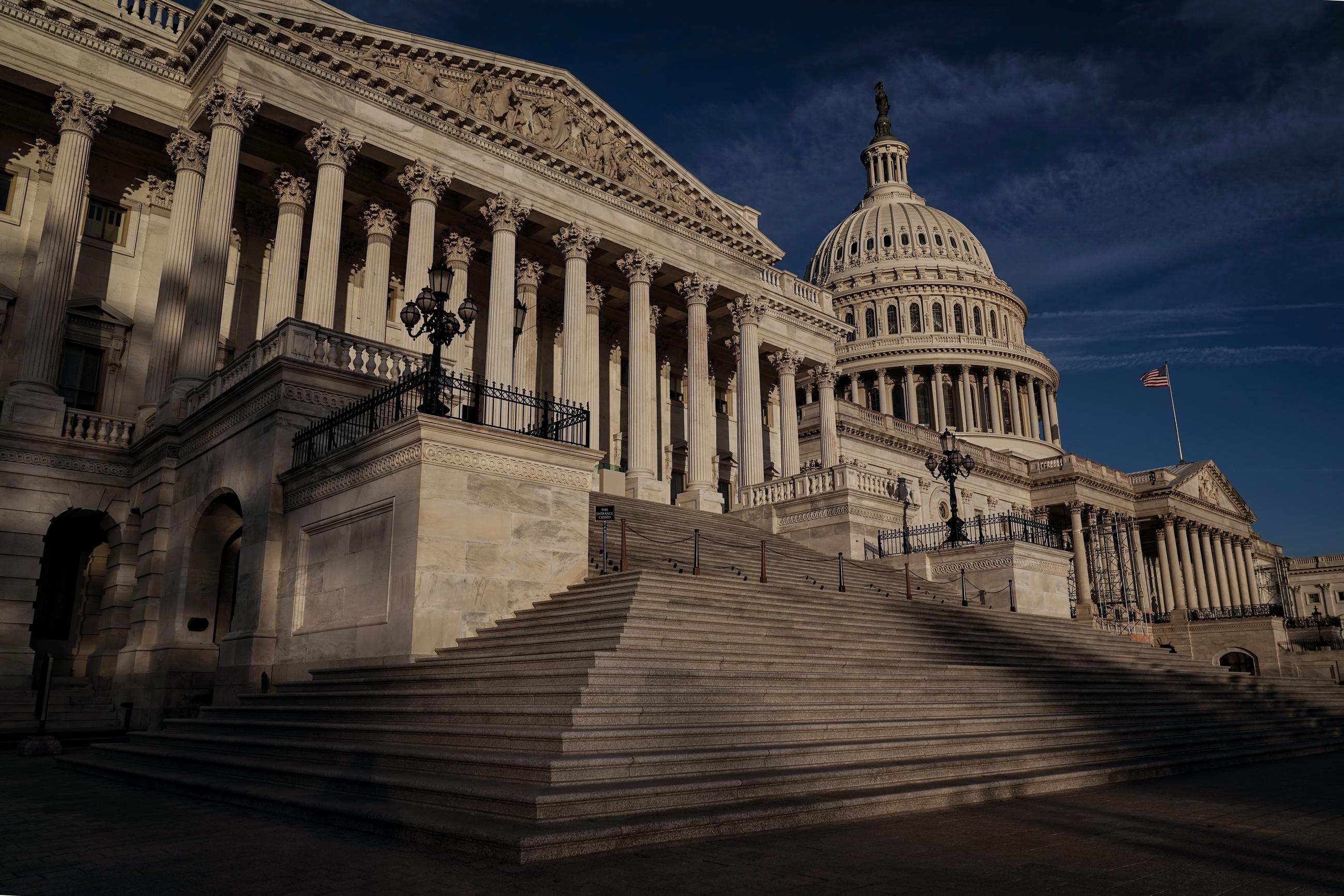 jamesd0wns's tweet card. Republicans close fundraising gap on Democrats.