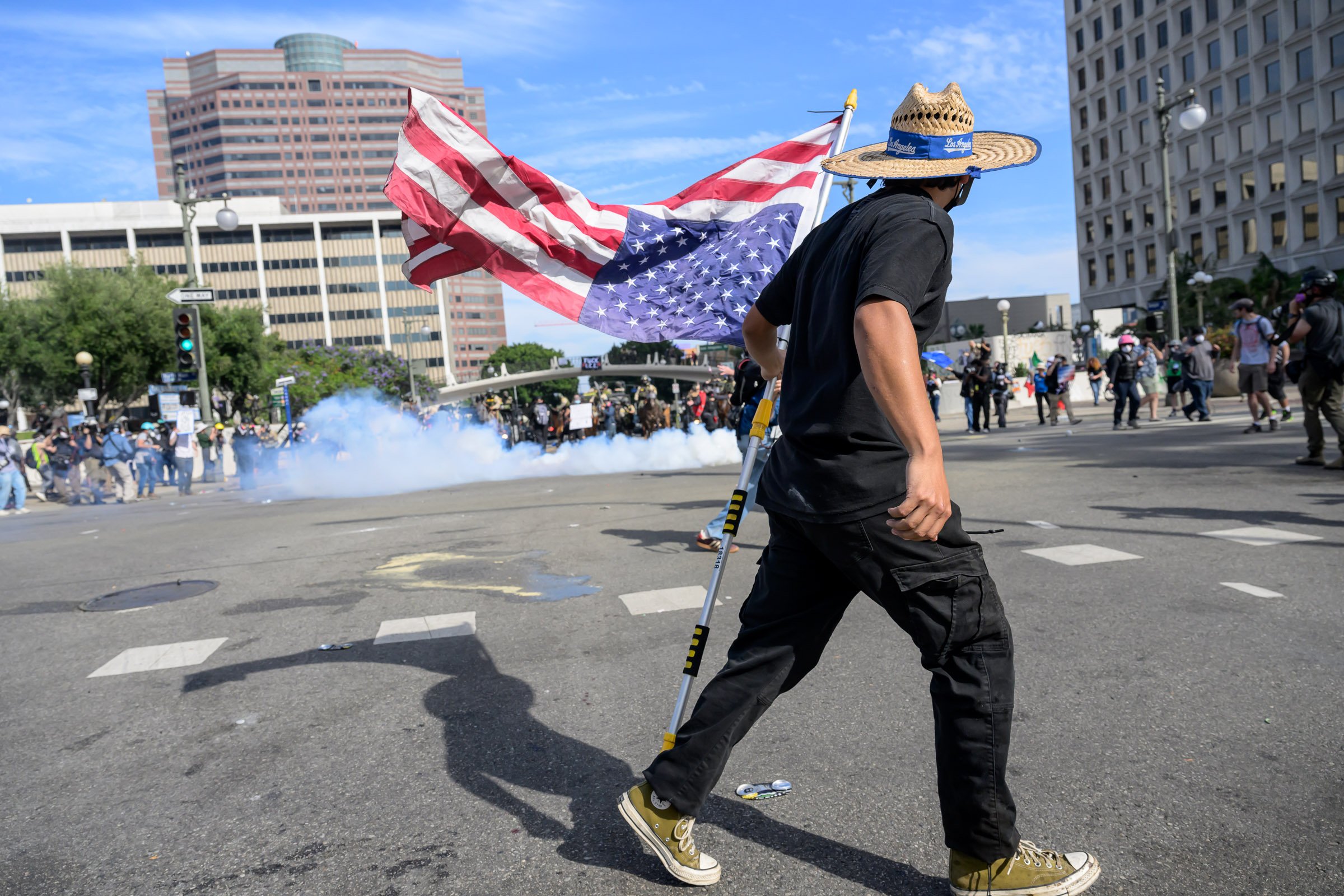 uspresstracker's tweet card. Freelance photojournalist Tod Seelie was attacked by a group of people at an immigration protest while he was covering the …