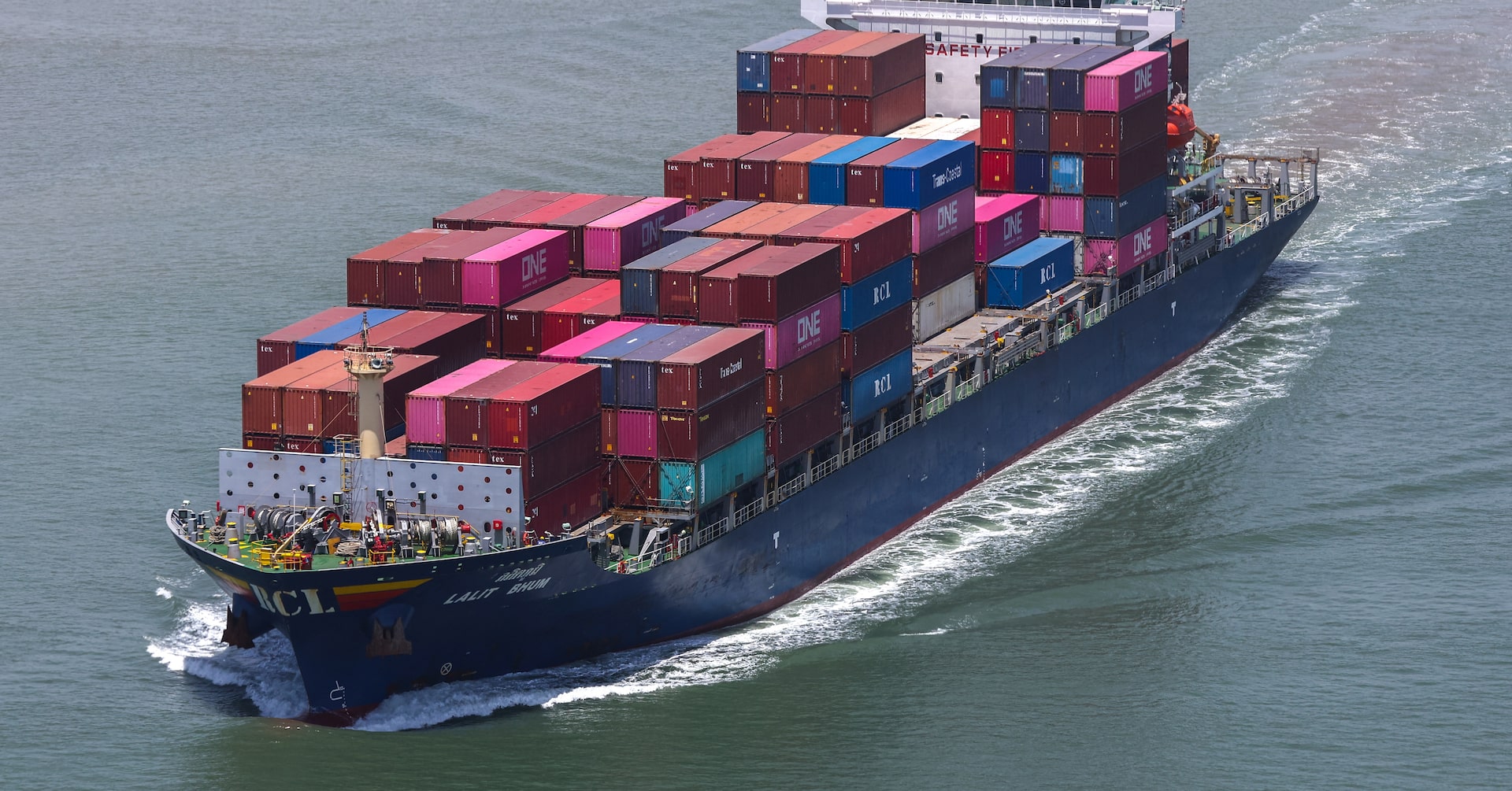 davidbrunnstrom's tweet card. The United States will place a lower-than-promised tariff on many Vietnamese exports, Donald Trump said, cooling tensions with its tenth-biggest trading partner days before the U.S. president could...