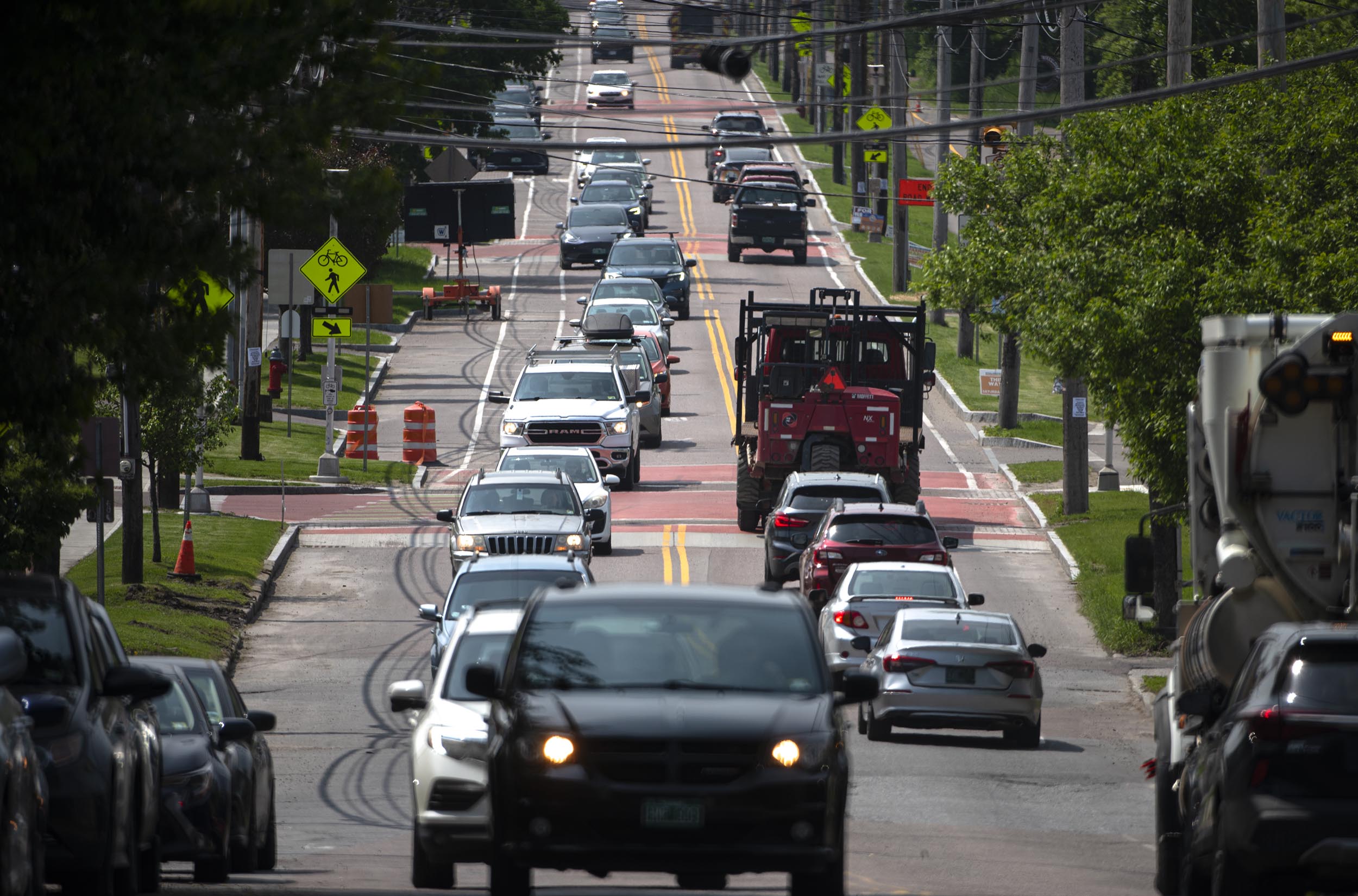vtdigger's tweet card. The same day a new report came out saying the state will likely miss its legally-binding 2025 and 2030 emissions reductions goals, a judge dismissed a lawsuit addressing this failure.