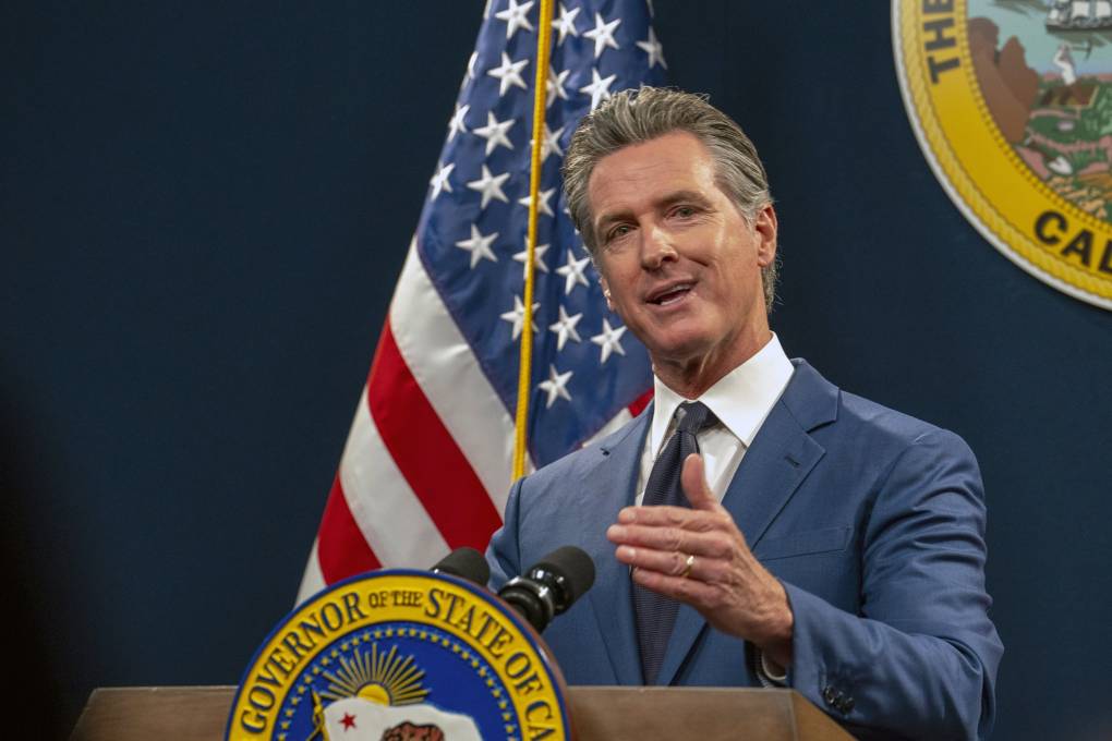scottshafer's tweet card. After months of trying to balance confrontation and collaboration, Newsom seized a volatile moment on Tuesday to speak not just to California but to the nation.