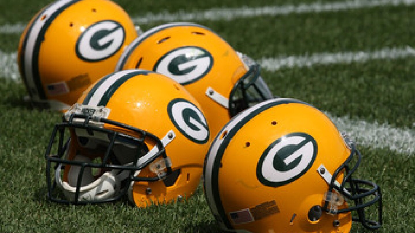 ProFootballTalk's tweet card. The Packers signed wide receiver Will Sheppard and kicker Mark McNamee on Tuesday, the team announced.
