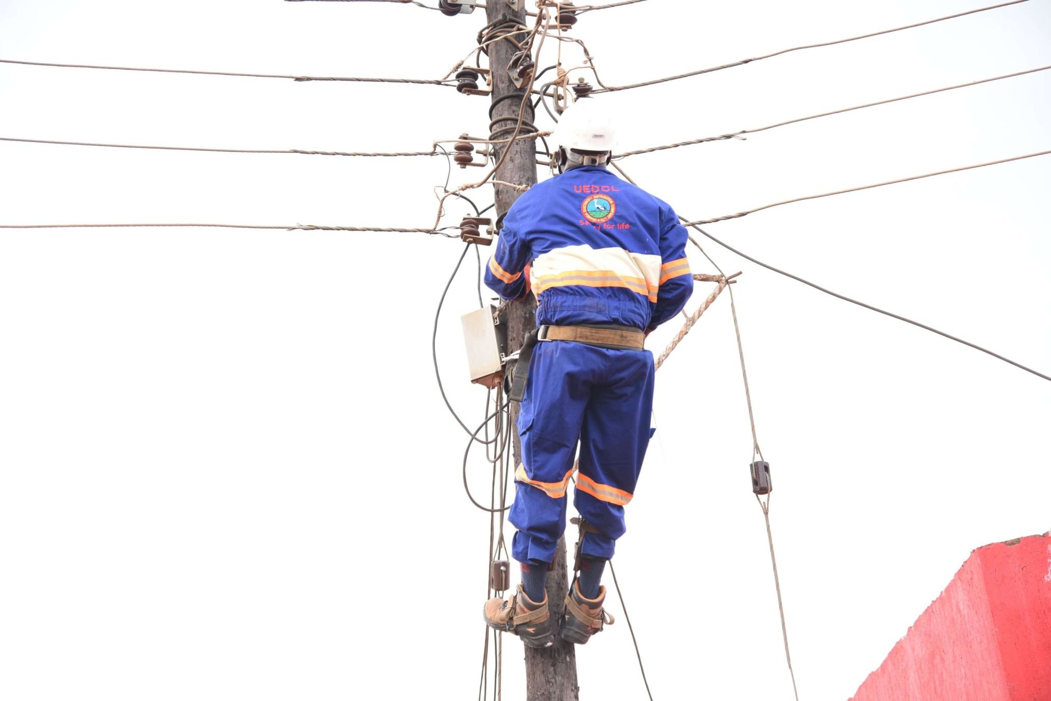 nilepostnews's tweet card. “Weterezeeee” campaign offers amnesty window for power thieves to regularize connections before enforcement resumes.