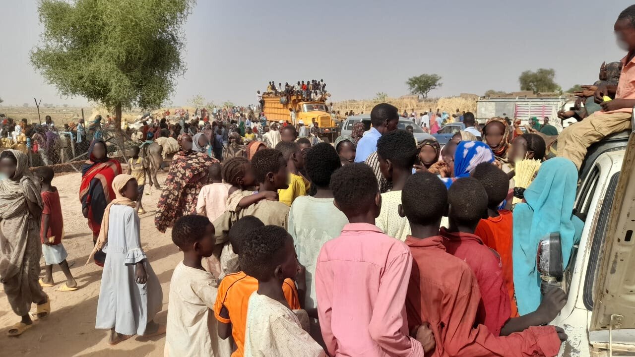 Save_GlobalNews's tweet card. Save the Children and its partners spoke to over 450 of these displaced children in Tawila for the assessment “Children Caught in Conflict”, with children describing traumatic journeys and expressing...