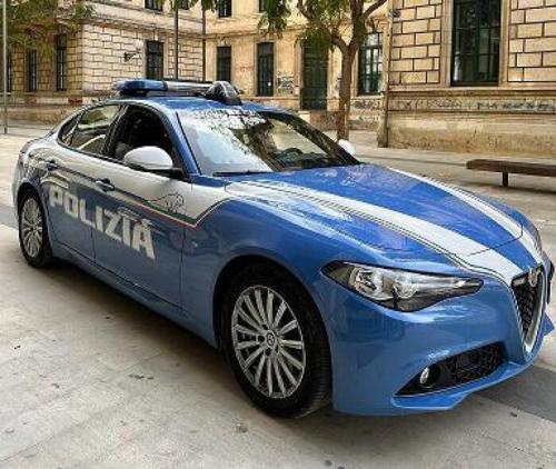 TgLa7's tweet card. La polizia sospetta che il ragazzo, il cui corpo era semicarbonizzato, possa essere stato ucciso
