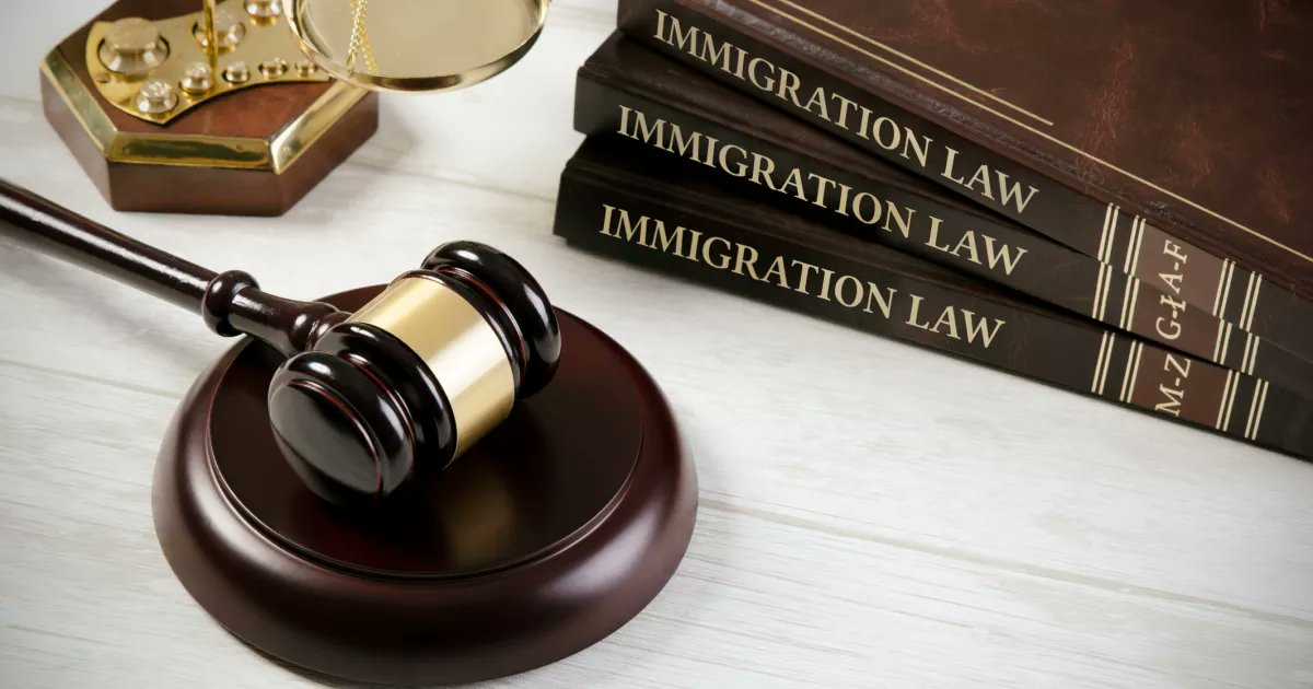 ElizabethEntre2's tweet card. A sweeping new Trump Administration policy ends bond releases for most illegal aliens, requiring detention throughout immigration proceedings.