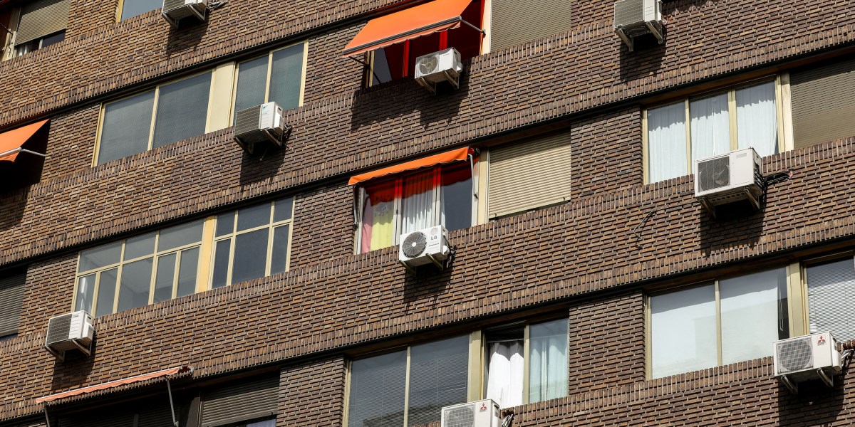 techreview's tweet card. Why air-conditioning is the wrong climate villain.