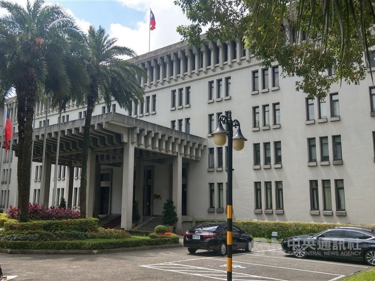 MPWangTingyu's tweet card. The Ministry of Foreign Affairs confirmed and welcomed on Thursday a transit made by the British Royal Navy's HMS Spey through the Taiwan Strait a day earlier, once again reaffirming its status as...
