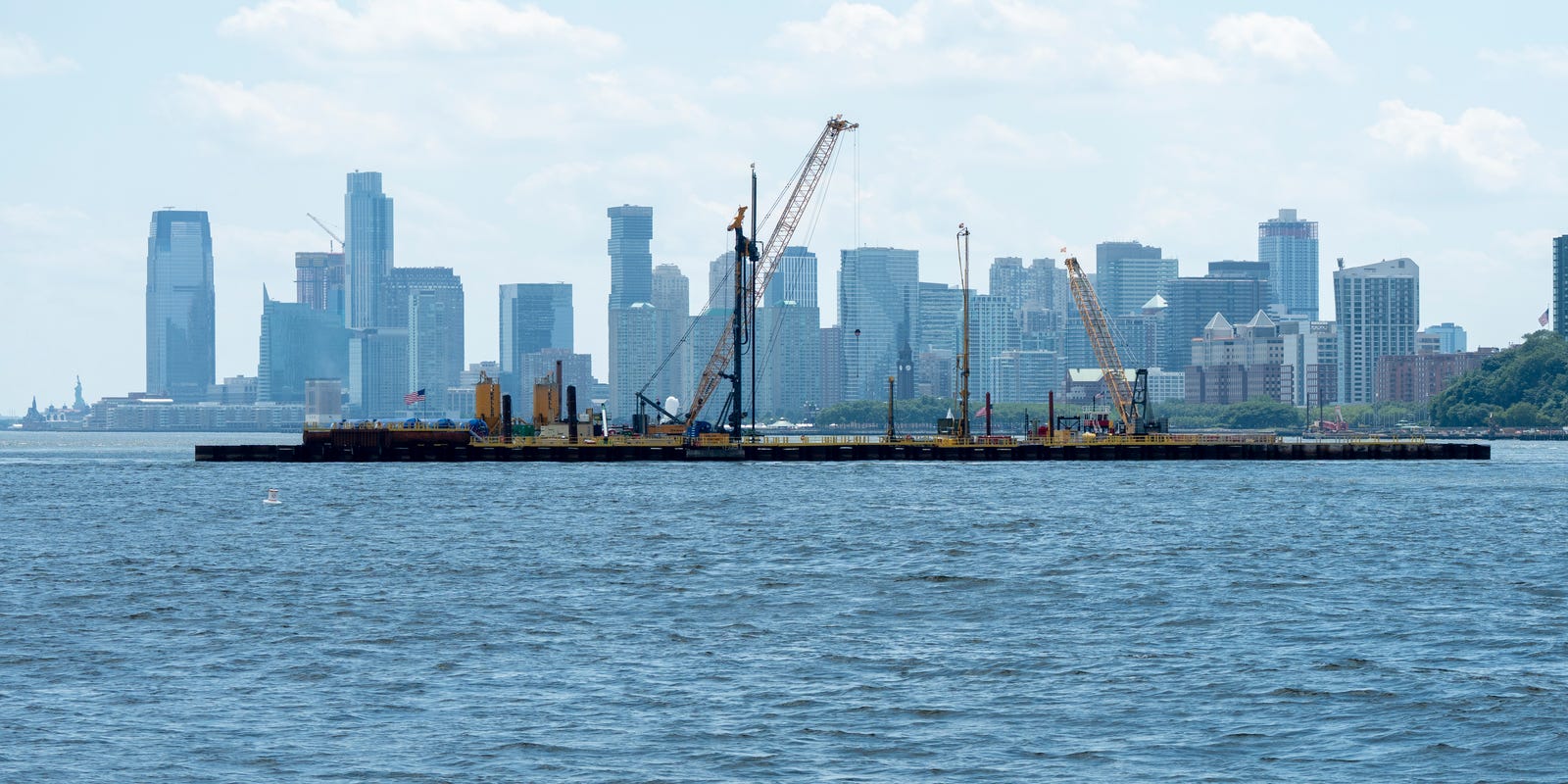Colleenallreds's tweet card. Five projects are now underway, in North Bergen, at the Hoboken-Weehawken border, on the western edge of Manhattan and in the middle of the Hudson.