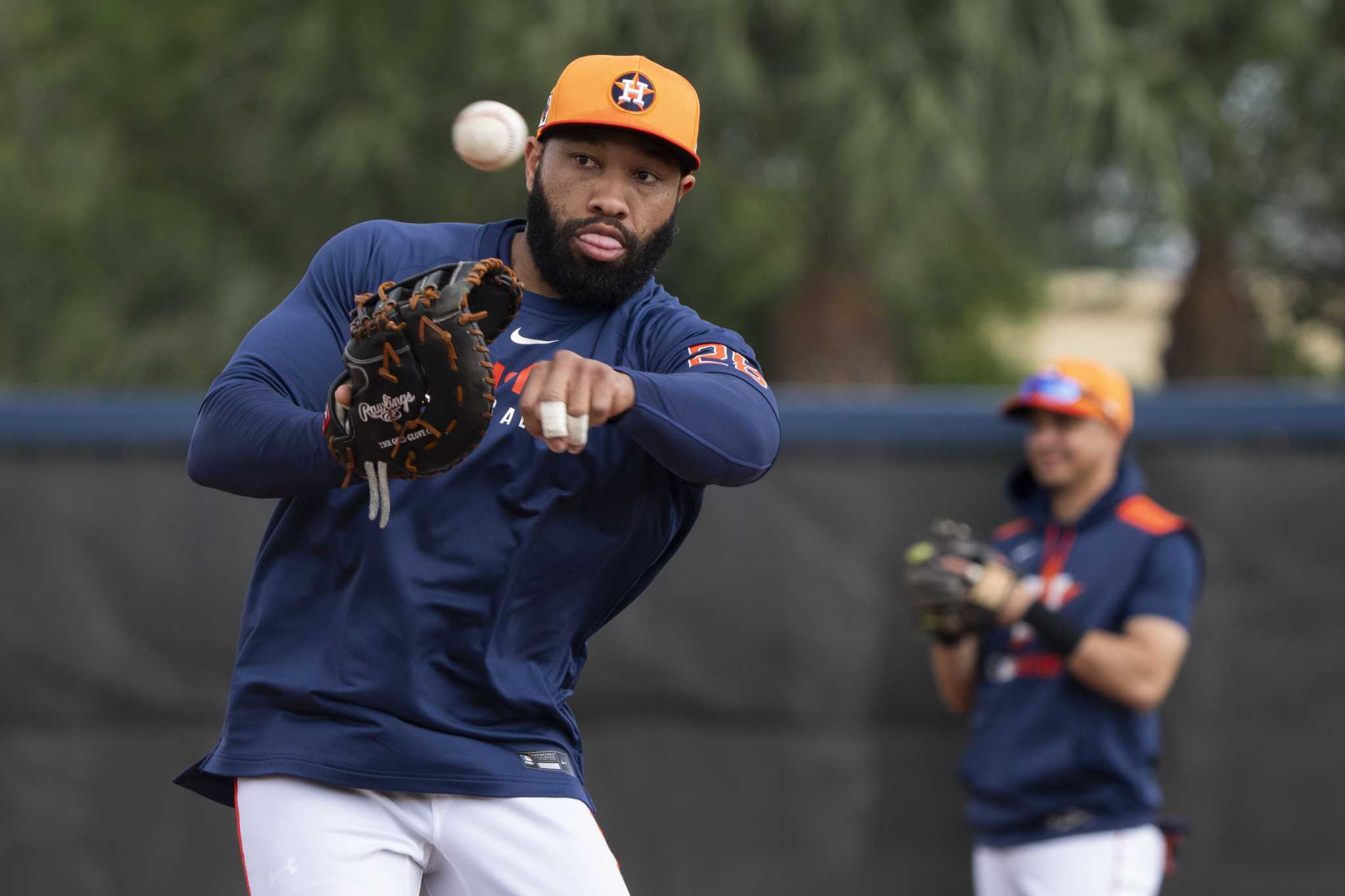ChronAstros's tweet card. As Houston continues to suffer injuries, Jon Singleton is back to offer a left-handed bat but will be limited to first base in the field.