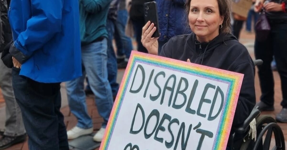 SamMellins's tweet card. A company with a history of lawsuits and unpaid claims is now managing health insurance for thousands of New Yorkers on the taxpayers’ dime.