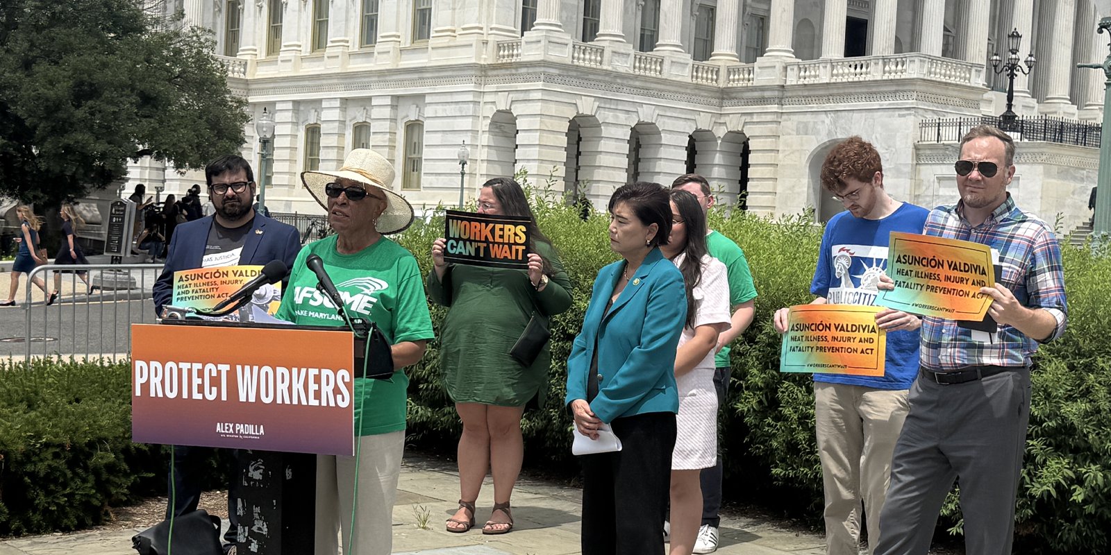 AFSCME's tweet card. We must pass a federal heat standard now. Workers’ lives depend on it.