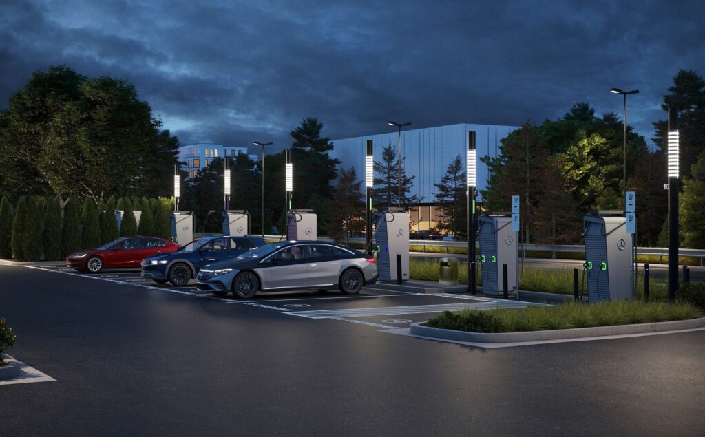 EVChargStations's tweet card. Mercedes-Benz High-Power Charging will install more than 500 DC fast-charging stalls at over 50 Federal Realty's retail destinations.