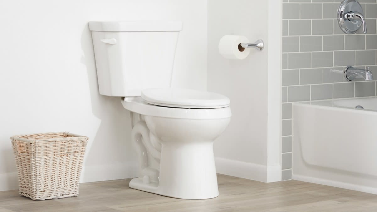 ConsumerReports's tweet card. The best toilets, according to Consumer Reports' testing, include models from Kohler and Glacier Bay.