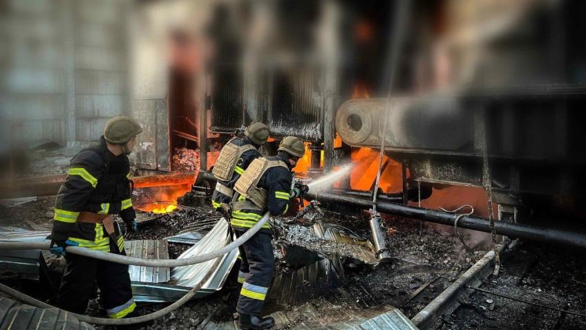 UkraineSol's tweet card. Help us fund drones to protect the 10th Rescue Squad's teams and aid their firefighting and rescue work.