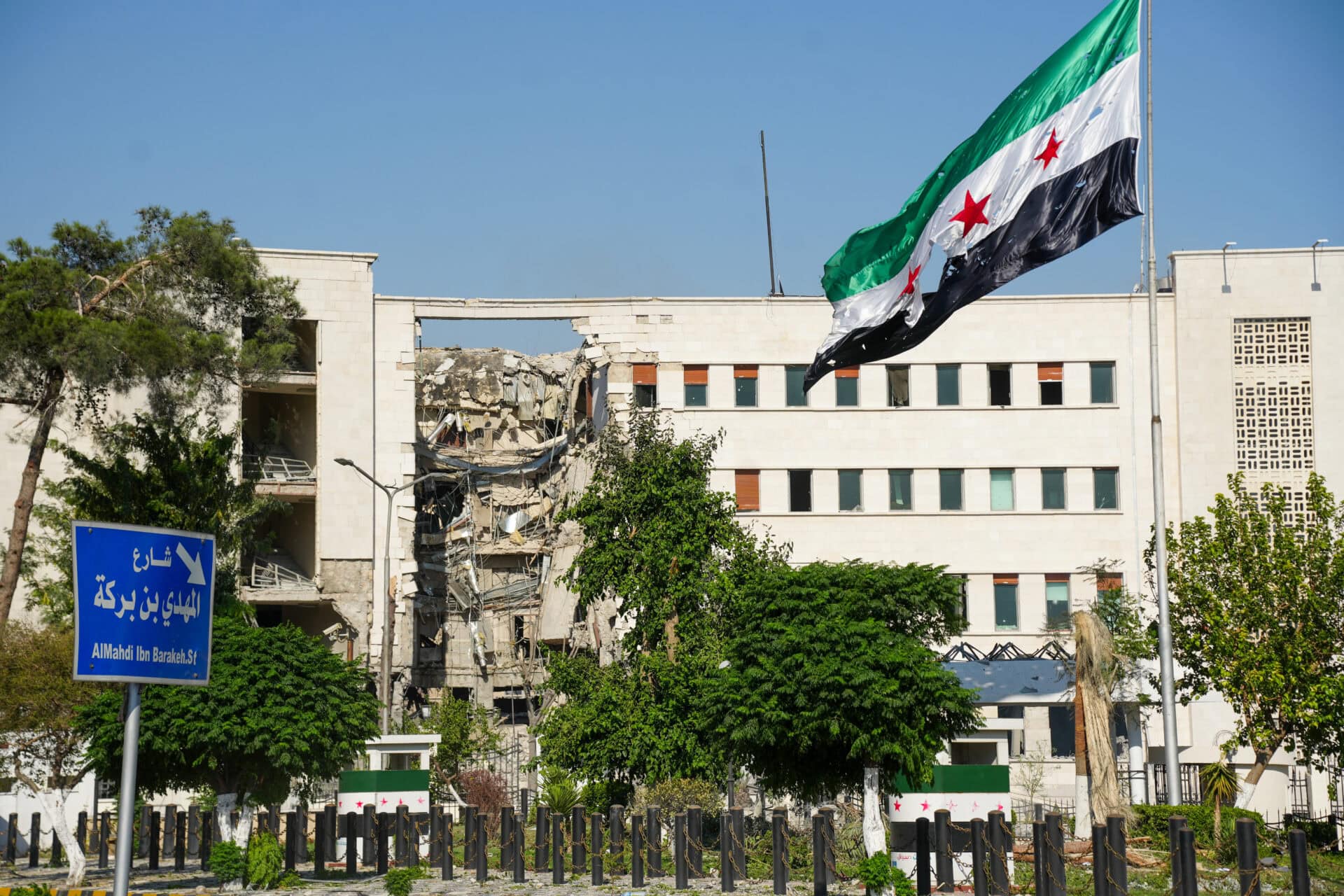 NewlinesInst's tweet card. Since former rebel groups toppled the regime of Syrian President Bashar al-Assad in December, Syria has faced a fragile power transition. While regional and international actors have stepped up...